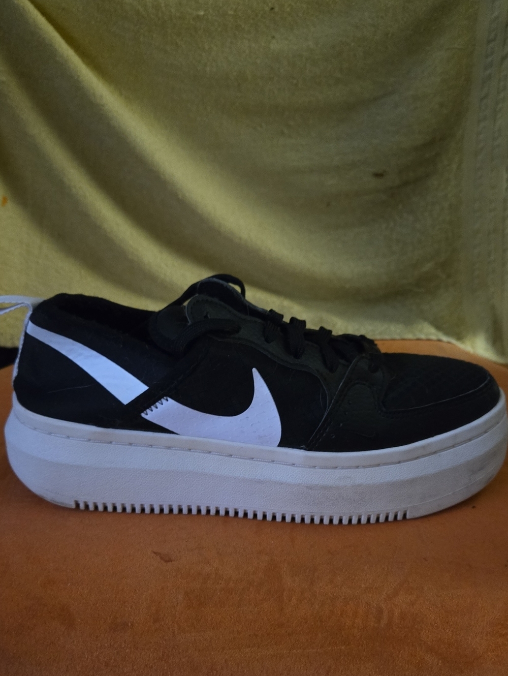 Nike Air Force One Womens 8 Black and White Platform Low-Top Sneaker